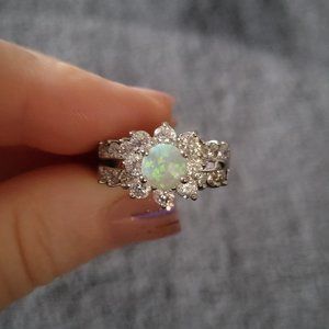 Beautiful Opal/Clear rhinestone Ring